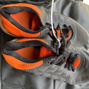 Fila boys tennis shoes size 2